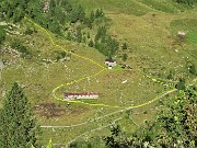 07 Zoom sul primo tratto del percorso di salita , indifferente seguire il corso del ruscello o della stradetta